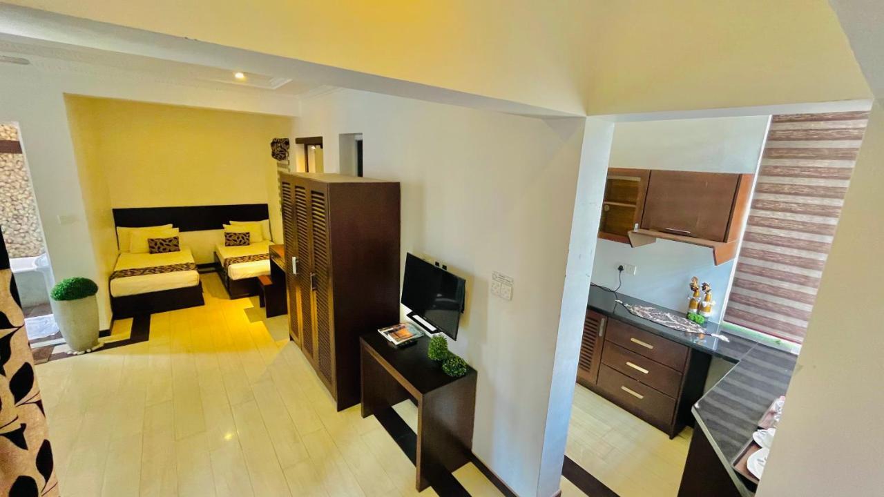 נגומבו 8 Plus Motels מראה חיצוני תמונה