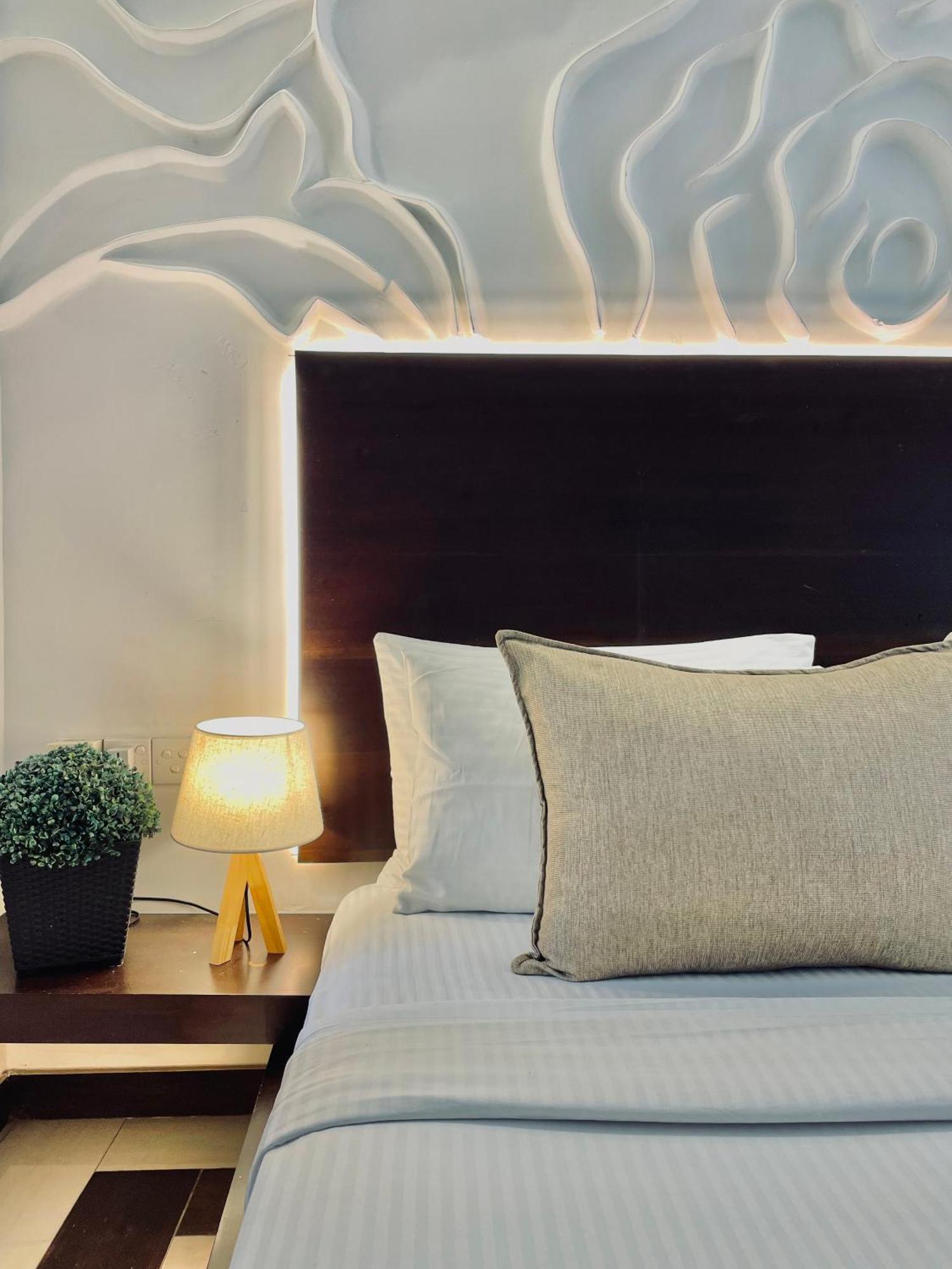 נגומבו 8 Plus Motels מראה חיצוני תמונה