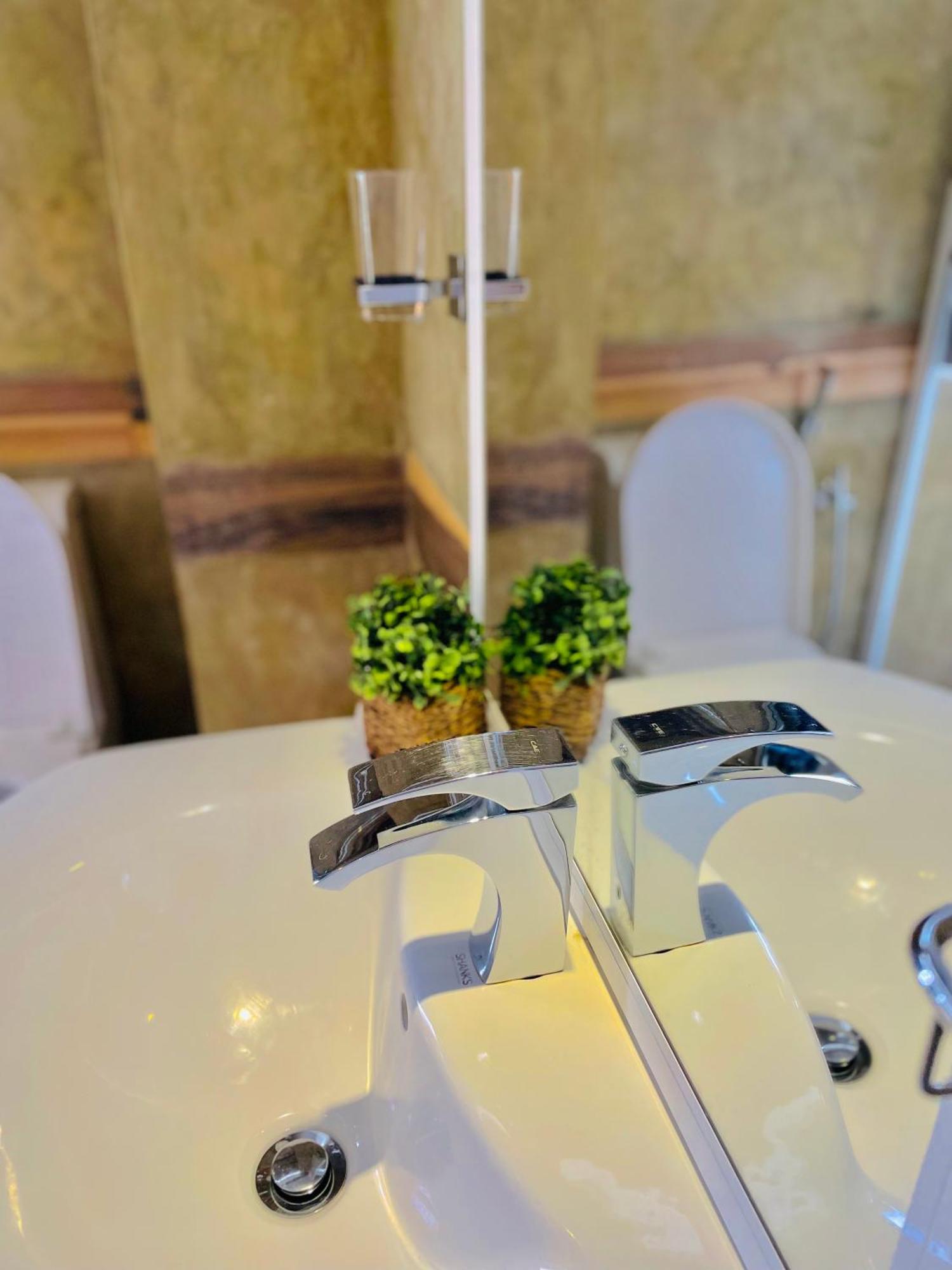נגומבו 8 Plus Motels מראה חיצוני תמונה